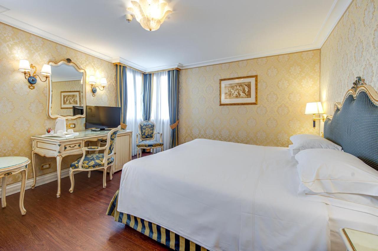 Hotel Antiche Figure Venice Exterior photo